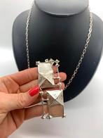 V59 Uniek object! Zilveren ketting met hanger Finse stijl, Sieraden, Tassen en Uiterlijk, Antieke sieraden, Ophalen of Verzenden