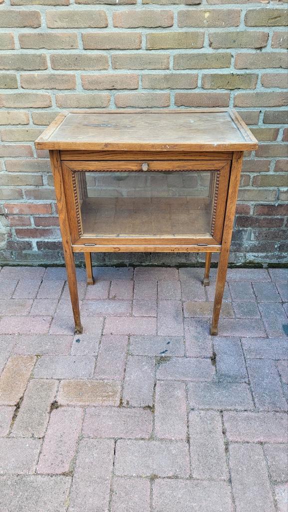 Antieke Theekast met Glazen Deur, Antiek en Kunst, Antiek | Meubels | Kasten, Ophalen of Verzenden