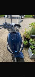 Piaggio zip  VANDAAG OPHALEN, Fietsen en Brommers, Scooters | Piaggio, Ophalen of Verzenden, Zo goed als nieuw, Zip