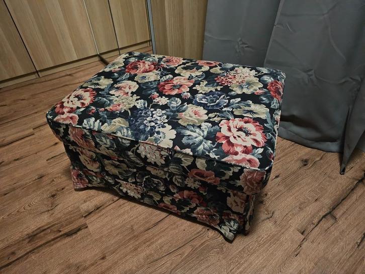 Ikea ektorp hocker/voetenbank, Huis en Inrichting, Banken | Sofa's en Chaises Longues, Gebruikt, Eenpersoons, Minder dan 150 cm