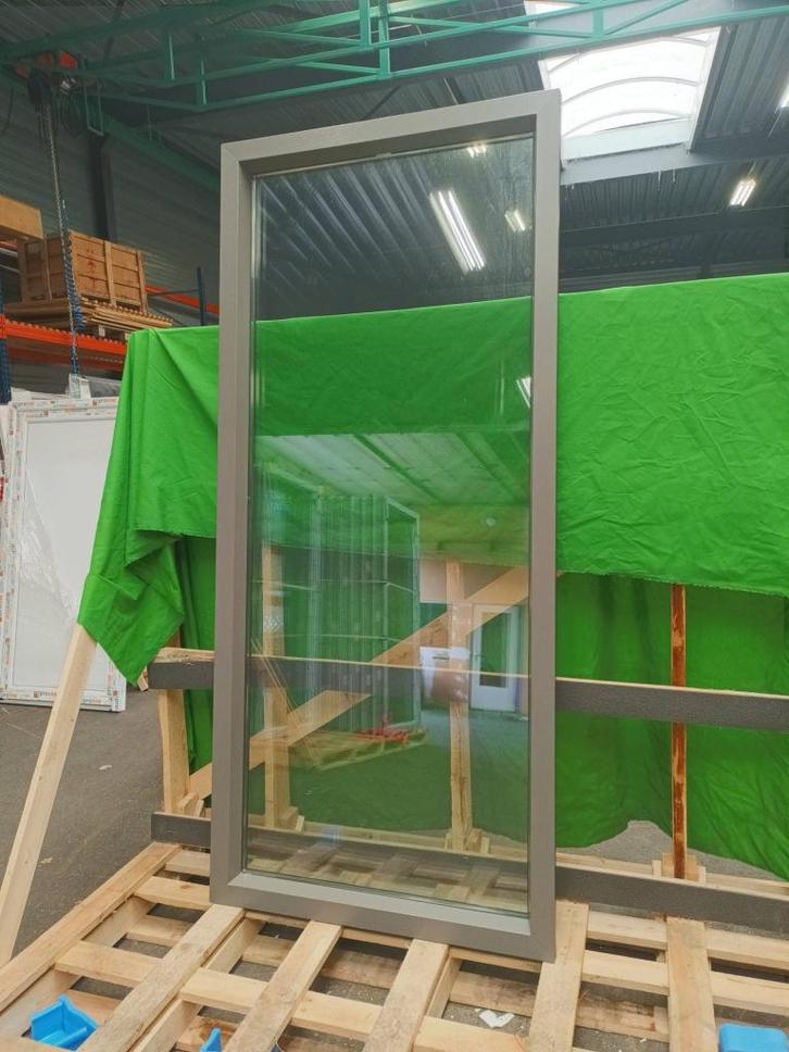 Kunststof Vast kozijn  b109,6 x h246,9 cm Grijs -2132-, Doe-het-zelf en Verbouw, Kozijnen en Schuifpuien, Zo goed als nieuw, Raamkozijn