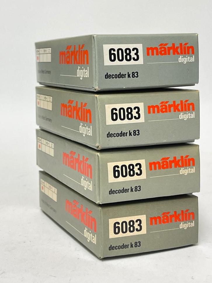 ** NIEUW ** Märklin 6083 ** 4x DECODER K 83 ** COMPLEET ! **, Hobby en Vrije tijd, Modeltreinen | H0, Nieuw, Transformator of Voeding