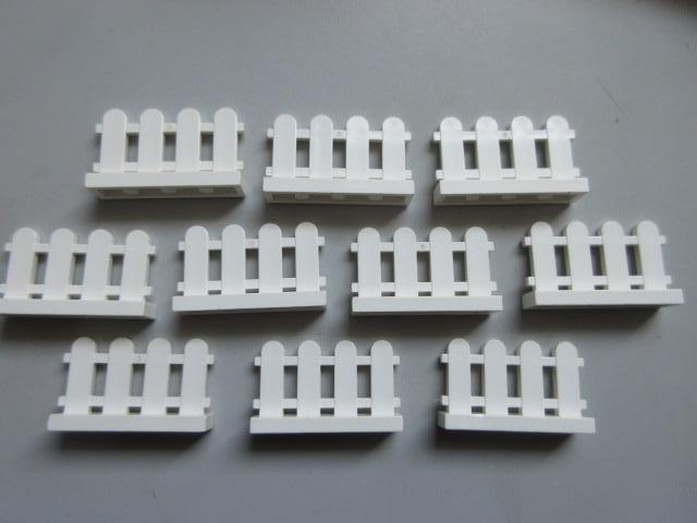 nr. 8006, 10 witte hekjes, 33303 Fence 1x4x2 Picket., Kinderen en Baby's, Speelgoed | Duplo en Lego, Zo goed als nieuw, Lego, Complete set