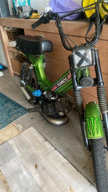 Tomos brommer, Fietsen en Brommers, Brommers | Tomos, Gebruikt, Overige modellen, Maximaal 45 km/u, Ophalen of Verzenden