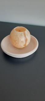 Kaars bolkaars met schaaltje onderzetter kaarsenonderzetter, Ophalen of Verzenden, Overige materialen, Minder dan 25 cm