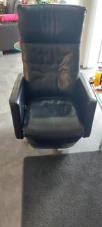 Zwarte moderne leren relax fatteul, Ophalen, Zo goed als nieuw, 50 tot 75 cm