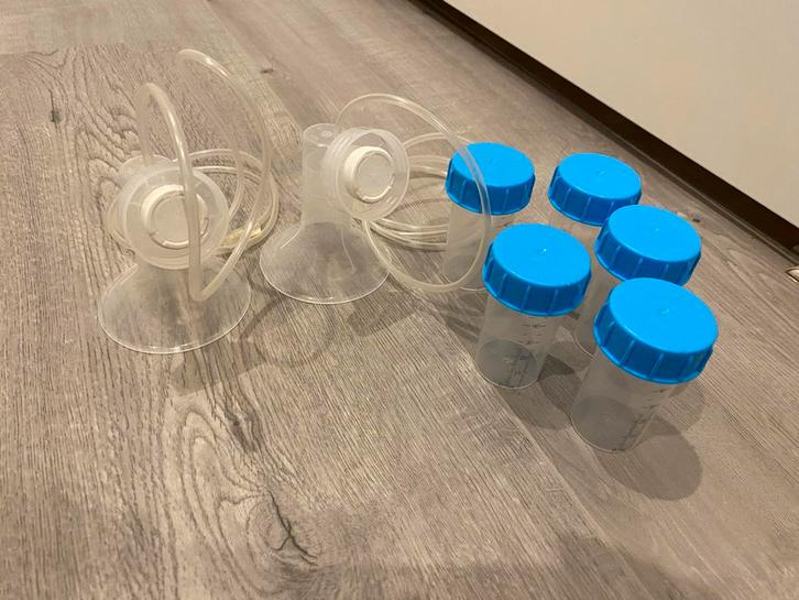 Medela borstkolf onderdelen + 5 bewaarflesjes (50 ml), Kinderen en Baby's, Babyvoeding en Toebehoren, Gebruikt, Borstkolf, Ophalen