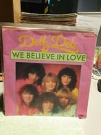 Dolly Dots - We believe in love (z2), Ophalen of Verzenden