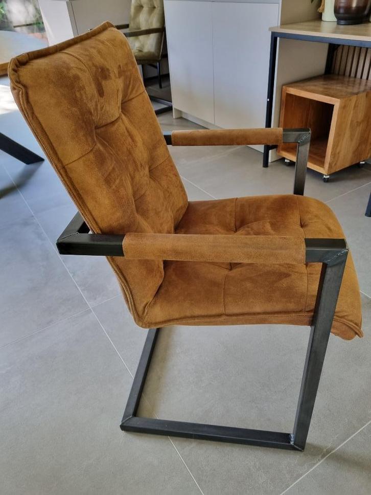 4 eetkamer stoelen (2x cognaq / 2x groen) in Missouri leder, Huis en Inrichting, Stoelen, Gebruikt, Vier, Leer, Overige kleuren