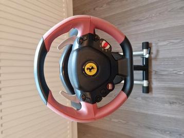 Ferrari Thrustmaster 458 spider + wheelstand pro beschikbaar voor biedingen