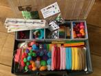 Knutselkoffer vol materiaal! Stempels, lint, raffia, Hobby en Vrije tijd, Ophalen of Verzenden, Zo goed als nieuw, Materiaal