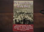 De bevrijding in de oost (Indië) diverse schrijvers, 20e eeuw of later, Ophalen of Verzenden, Zo goed als nieuw, Meerdere auteurs