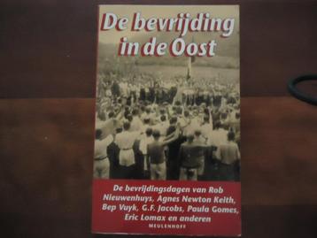 De bevrijding in de oost (Indië) diverse schrijvers beschikbaar voor biedingen