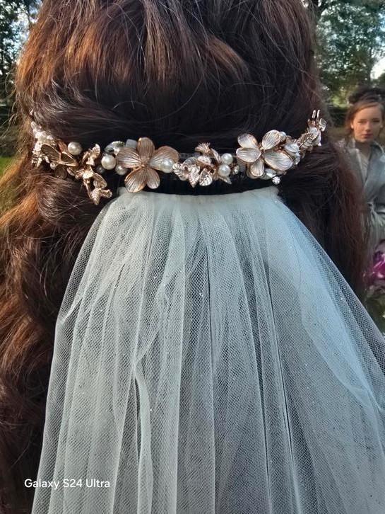 Haarsieraad trouwen, Kleding | Dames, Trouwkleding en Trouwaccessoires, Zo goed als nieuw, Accessoires, Roze, Ophalen of Verzenden