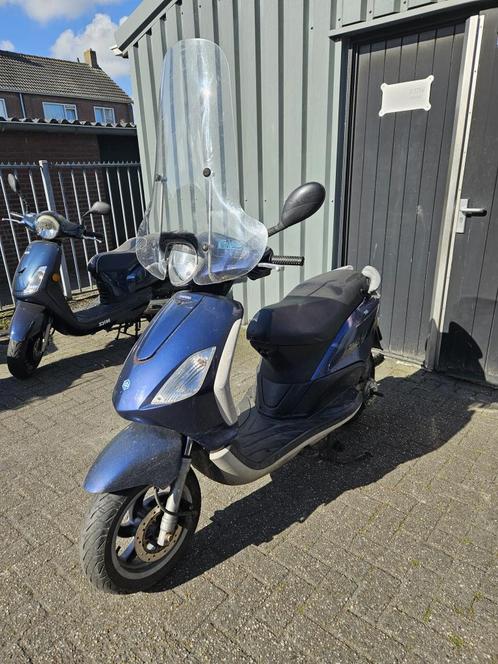 Piaggio Fly 4T - 2V Brom Bj 2009 midnight bleu Inruiler, Fietsen en Brommers, Brommeronderdelen | Scooters