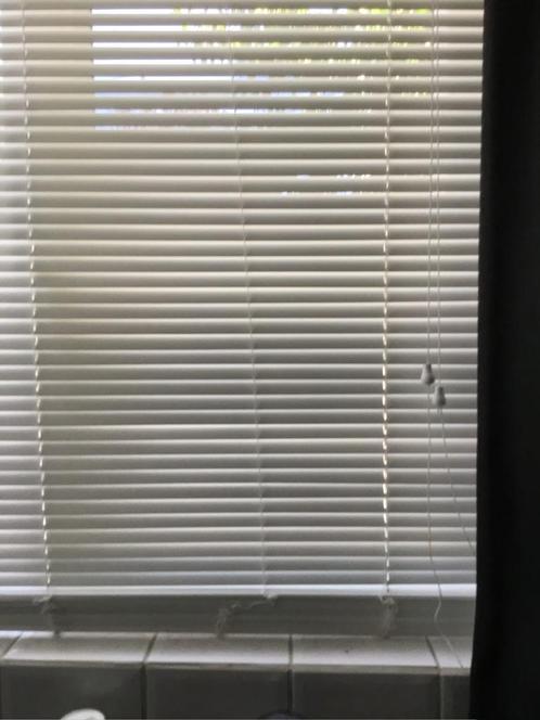 Drie stuks houten luxaflex, Huis en Inrichting, Stoffering | Gordijnen en Lamellen, Gebruikt, 50 tot 100 cm, Wit, Ophalen