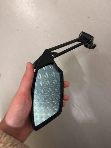 Mirror for bike beschikbaar voor biedingen