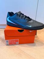 Nike Phantom 6 Low Club IC maat 44.5 nieuw in doos, Sport en Fitness, Voetbal, Maat M, Ophalen of Verzenden, Nieuw, Schoenen
