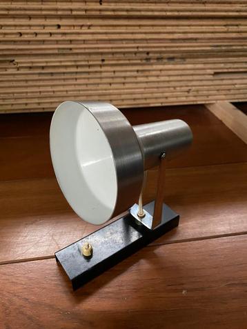 Vintage wandlamp beschikbaar voor biedingen
