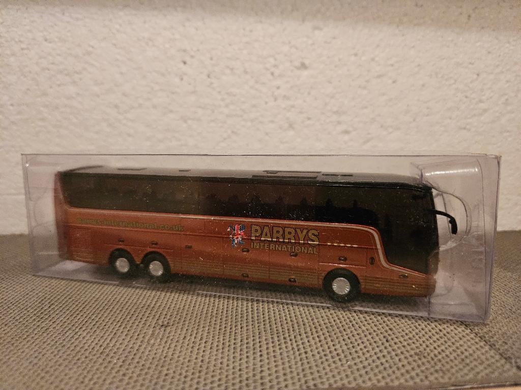van Hool T9 Parrys, Hobby en Vrije tijd, Modelauto's | 1:87, Ophalen of Verzenden, Nieuw, Bus of Vrachtwagen, Overige merken
