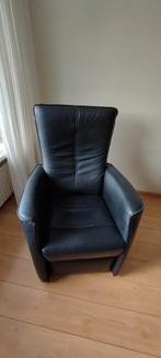 Leren sta-op-stoel, Huis en Inrichting, Fauteuils, Ophalen, Gebruikt, 75 tot 100 cm, 50 tot 75 cm