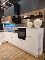Nolte Feel & Timber Showroomkeuken - Artic Wit & Steen Eiken, Ophalen, Wit, Graniet of Steen, Info@nolte-kuechen.de