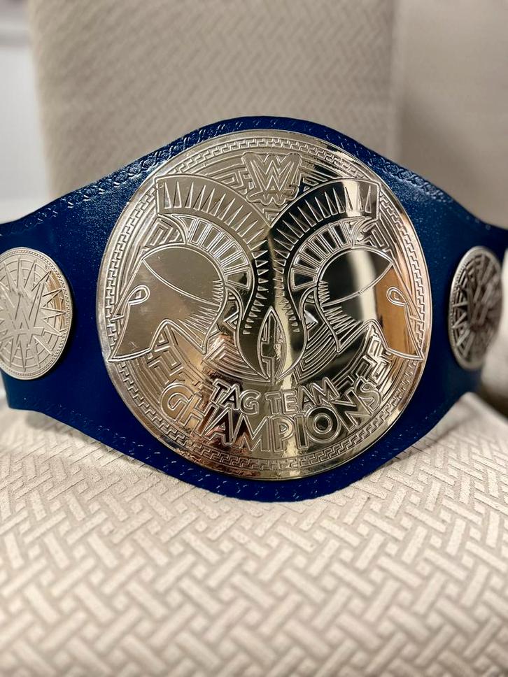 SMACK DOWN TAG TEAM CHAMPIONSHIP BELT ADULT REPLICA 4MM, Sport en Fitness, Vechtsporten en Zelfverdediging, Nieuw, Overige, Vechtsportmateriaal