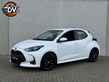 Toyota Yaris 1.5 Hybrid Dynamic AUTOMAAT STL VERW CRUISE NAV beschikbaar voor biedingen