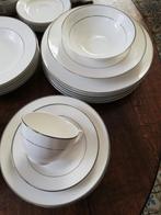 6 pers. Tijdloos Wit met platinum bies Balmoral bone china, Ophalen, Nieuw, Bord(en), Overige stijlen