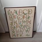 Mooi geborduurd Alfabet, naar een ontwerp van Kate Greenaway, Antiek en Kunst, Antiek | Schoolplaten, Ophalen of Verzenden