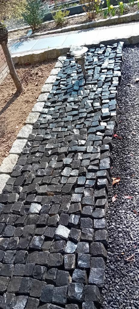 Te koop: 520 st.Turks basalt keien voor 5 1/2 m opp.vlak, Tuin en Terras, Grind, Keien en Split, Nieuw, Kei, Zwart, Basalt, Ophalen