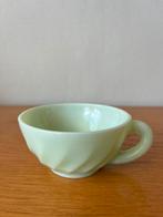 Vintage lichtgroene opaline kopjes (4 stuks), Ophalen of Verzenden