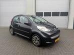 Peugeot 107 1.0 12V 5DR 2009 Zwart AIRCO APK, Auto's, Voorwielaandrijving, Stof, Zwart, 4 stoelen