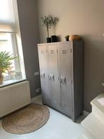 Grijze houten lockerkast, Huis en Inrichting, Kasten | Lockerkasten, Ophalen, Zo goed als nieuw