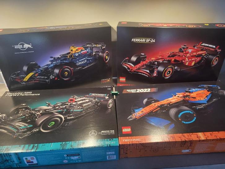 Alle 4 grote lego technic formula 1 wagens te koop., Kinderen en Baby's, Speelgoed | Duplo en Lego, Nieuw, Lego, Complete set