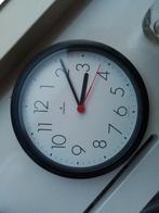 Junghans quartz klok modern design 22cm, Ophalen of Verzenden, Wandklok
