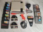 Nintendo NES met gun zapper pistool, game genie en 12 spelle, Met 2 controllers, Met games, Gebruikt, Ophalen