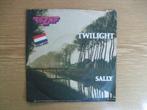BZN    TWILIGHT / SALLY, 7 inch, Single, Ophalen of Verzenden, Zo goed als nieuw