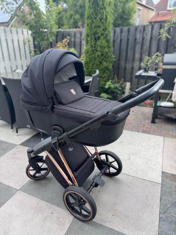 ADAMEX Belissa 2in1 Combi-Kinderwagen Zwart/Goud beschikbaar voor biedingen