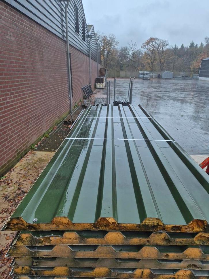 19 Geïsoleerde Dakplaten groen €7m2, Doe-het-zelf en Verbouw, Platen en Panelen, Gebruikt, Overige materialen, 20 tot 50 mm, Ophalen of Verzenden