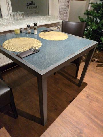 Terrastafel met glazen plaat, 5 stuks beschikbaar voor biedingen