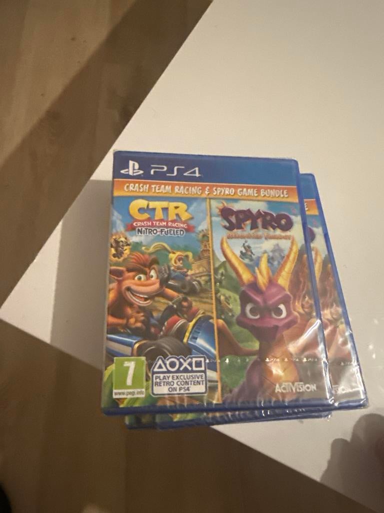 Ps4 Crash Team Racing & Spyro Game Bundle geseald, Spelcomputers en Games, Spelcomputers | Sony PlayStation 4, Nieuw, Ophalen of Verzenden