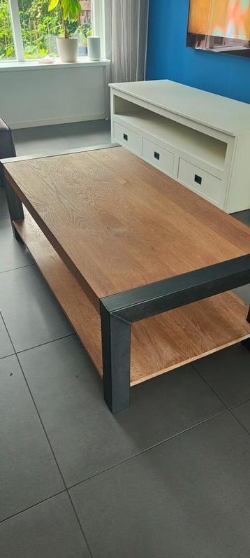 eikenhouten salon tafel beschikbaar voor biedingen