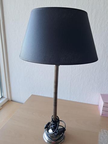 Tafellamp beschikbaar voor biedingen