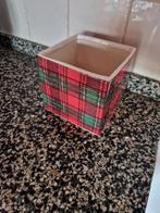 TARTAN RODE RUIT BLOEMPOT, Huis en Inrichting, Woonaccessoires | Overige, Ophalen of Verzenden