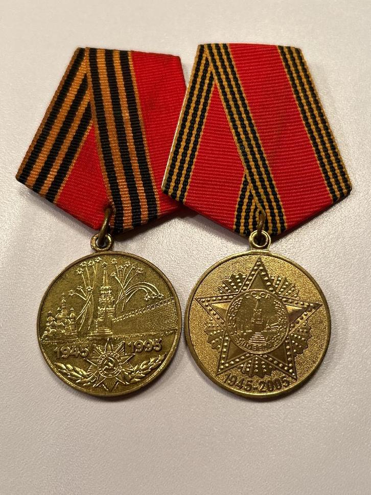 Originele USSR WO2 jubileummedailles 50 & 60 jaar Overwin., Verzamelen, Militaria | Tweede Wereldoorlog, Landmacht, Lintje, Medaille of Wings