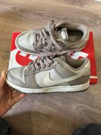 Nike dunk low moon fossil, Kleding | Dames, Schoenen, Nike, Nieuw, Ophalen of Verzenden, Sneakers of Gympen