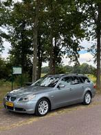 Nette BMW 5-serie E61 525i TOURING uit 2004, Auto's, Automaat, Achterwielaandrijving, Zwart, 2000 kg