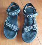 Teva sandalen maat 39
Nette staat, Teva, Gedragen, Sandalen of Muiltjes, Ophalen of Verzenden