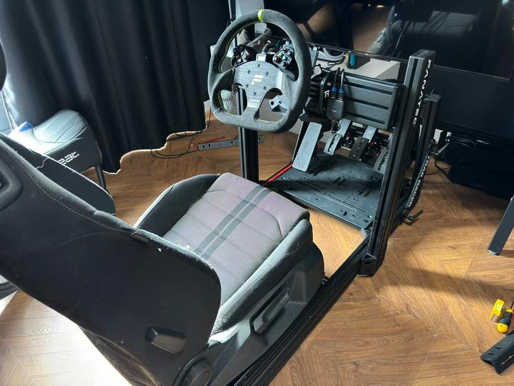 High-End Fanatec Sim Racing Rig for Sale! Ready to Race!, Spelcomputers en Games, Spelcomputers | Overige, Zo goed als nieuw, Ophalen